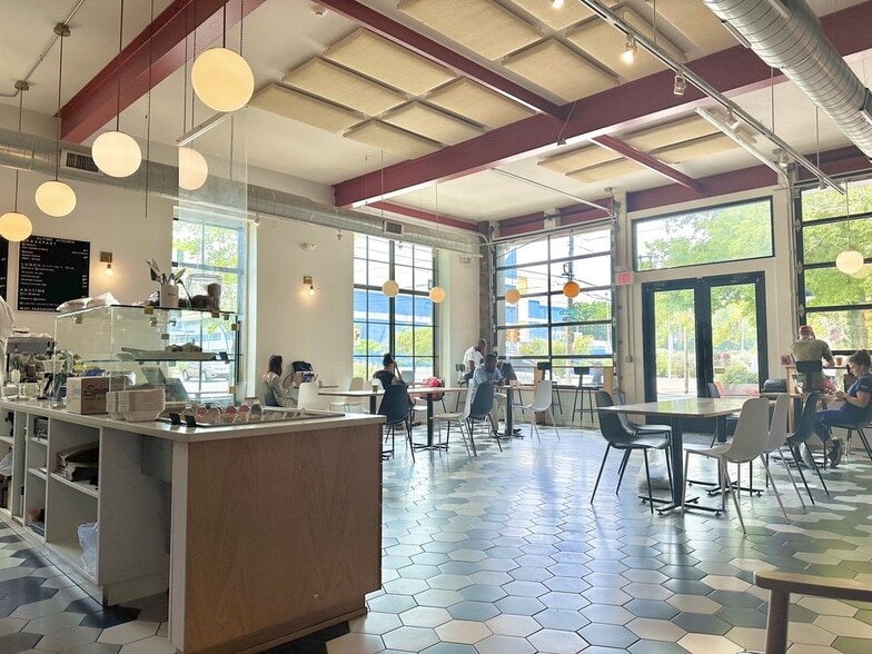More Photos Of 37 W Maplewood Mall, Philadelphia Schools For Sale