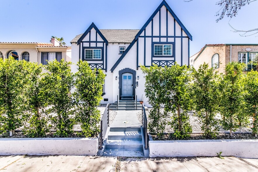 More Photos Of 1032 S Orange Dr, Los Angeles Apartments For Sale