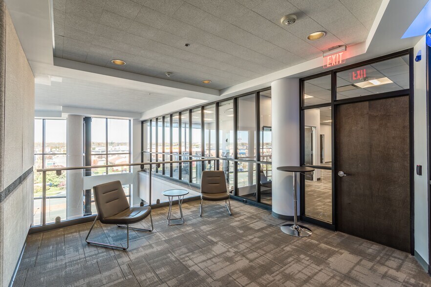 More Photos Of 765 Jefferson Rd, Rochester Medical For Lease