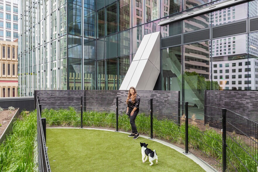 More Photos Of 1711 Boren Ave, Seattle Office For Lease