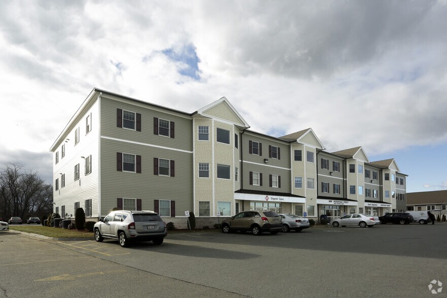 Primary Photo Of 380R Merrimack St, Methuen Medical For Lease