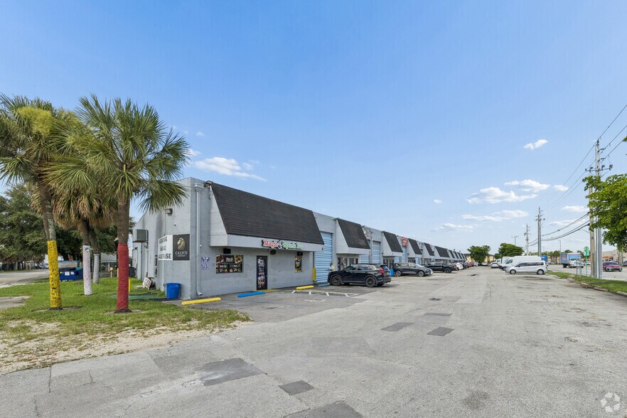 More Photos Of 3820 NW 135th St, Opa-locka Warehouse For Lease