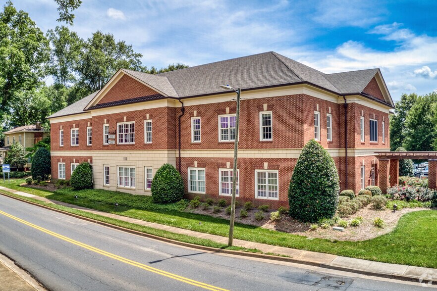 More Photos Of 111 Clebourne St, Fort Mill Office For Lease