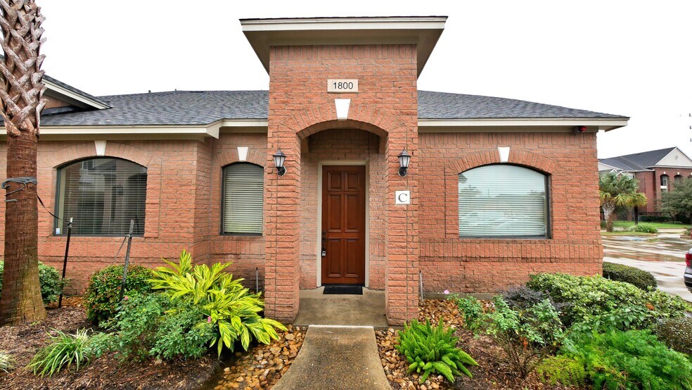 More Photos Of 1800 Snake River Rd, Katy Loft Creative Space For Sale