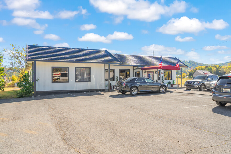 Primary Photo Of 128 Bank St, Tellico Plains Restaurant For Sale