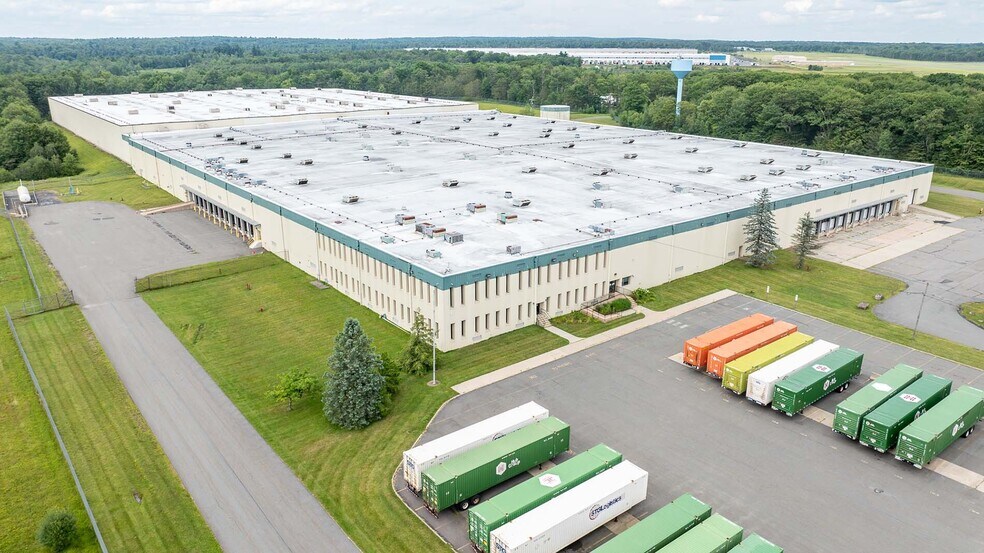 More Photos Of 1 Parker Way, Mount Pocono Distribution For Lease