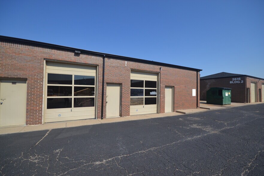 More Photos Of 2612 Oliver, Wichita Industrial For Lease