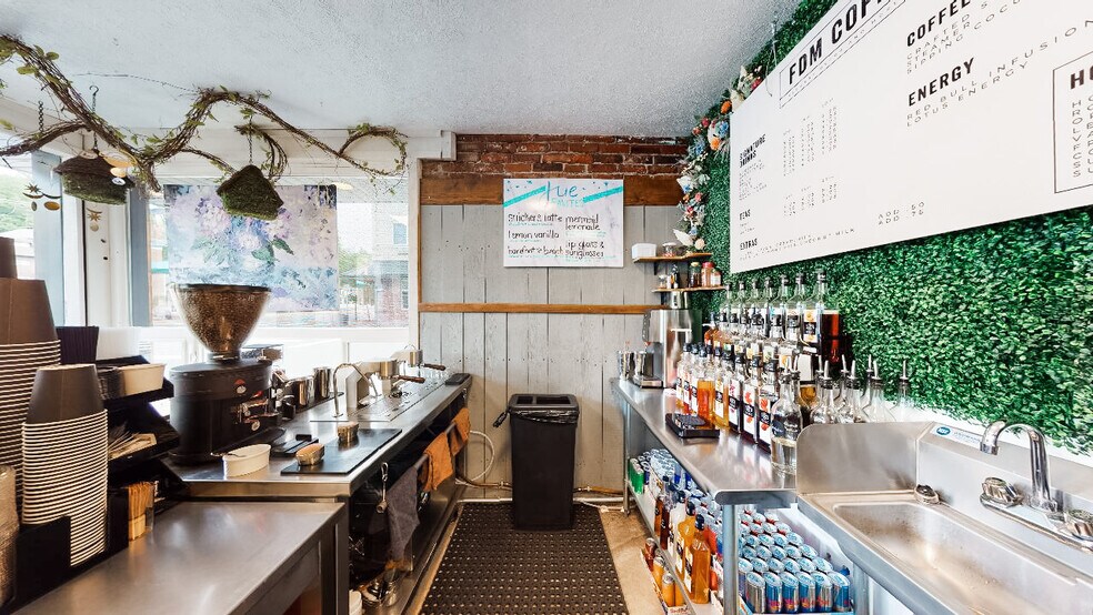 More Photos Of 222 S Main St, Colfax General Retail For Sale