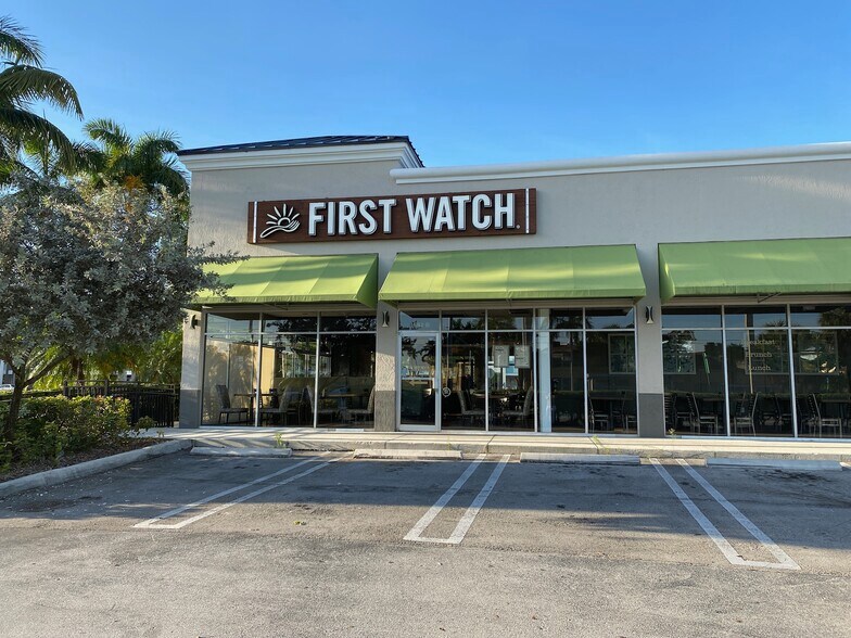 More Photos Of 1600-1760 NE Miami Gardens Dr, Miami Unknown For Lease
