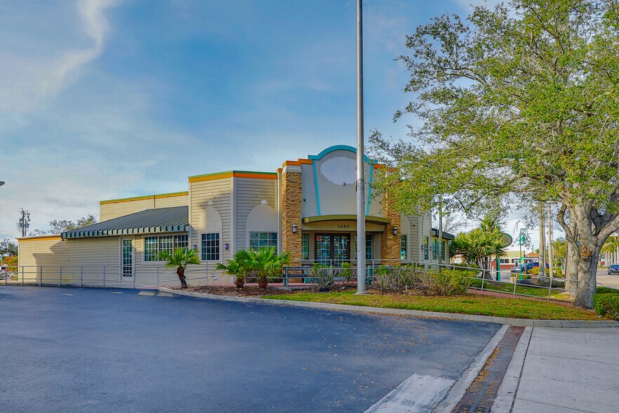 More Photos Of 1502 Cape Coral Pky E, Cape Coral Restaurant For Sale