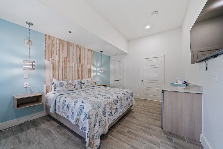 More Photos Of 4226 Laguna Shores Rd, Corpus Christi Hotel For Sale