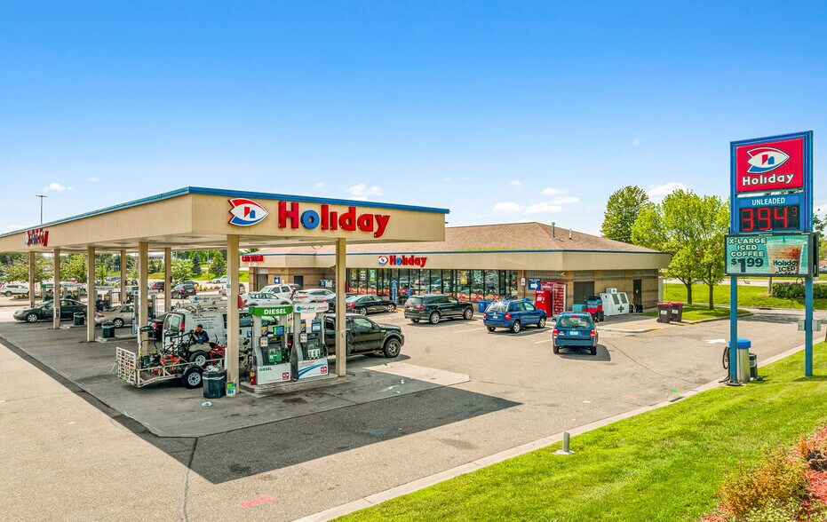 More Photos Of 244-250 57th Ave NE, Fridley Unknown For Lease
