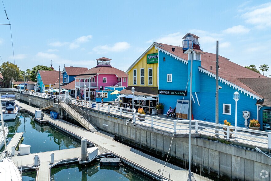 More Photos Of 429 Shoreline Dr, Long Beach Unknown For Lease