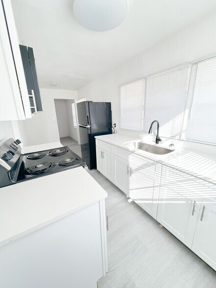 More Photos Of 205 S Grove St, Eustis Apartments For Sale