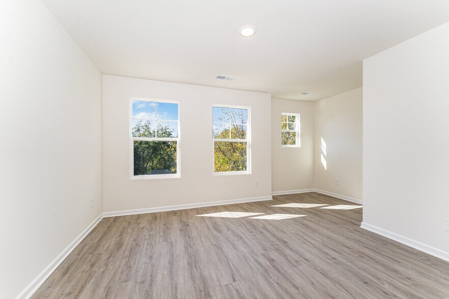 More Photos Of 711 Fairview St, High Point Multifamily For Sale