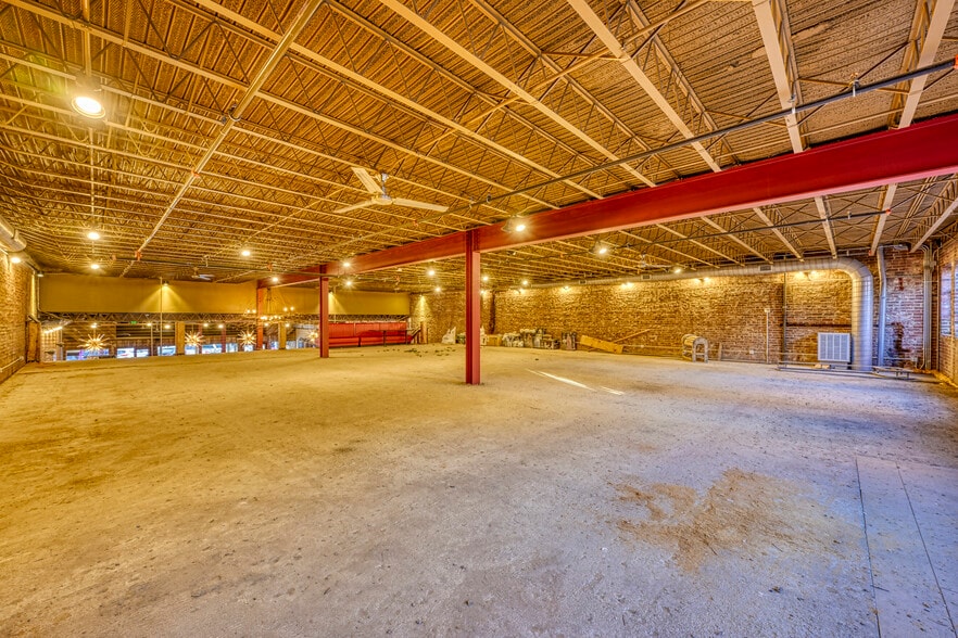More Photos Of 237-245 Broad St, Kingsport Storefront For Sale