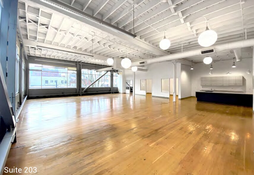 More Photos Of 1039 NW Glisan St, Portland Storefront Retail Office For Lease
