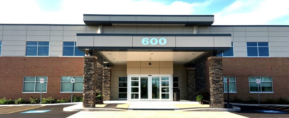 More Photos Of 600 Red Creek Dr, Henrietta Medical For Lease