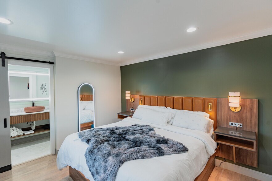 More Photos Of 1107 N Broadway, Santa Maria Hotel For Sale