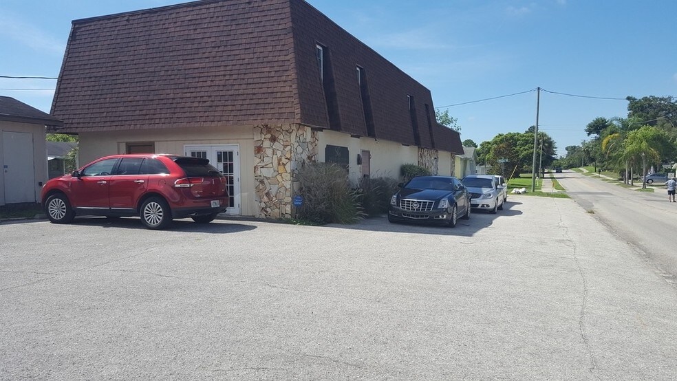 More Photos Of 6232 Madison St, New Port Richey Office For Sale