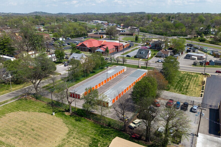 More Photos Of 380 N Water Ave, Gallatin Self Storage For Sale