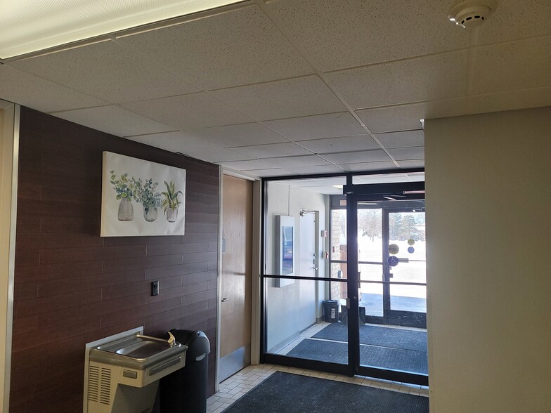 More Photos Of 7362 NE University Ave W, Minneapolis Medical For Lease