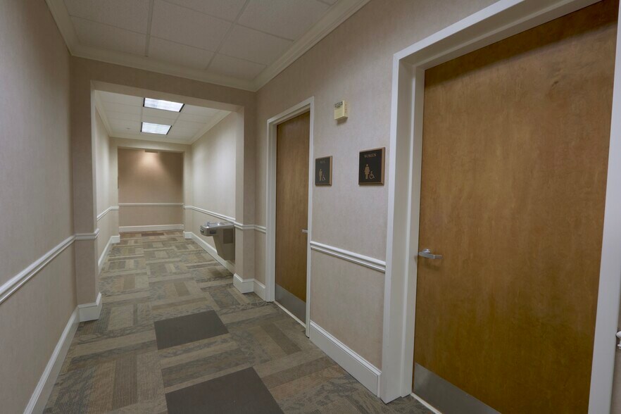 More Photos Of 5855 Sandy Springs Cir NE, Atlanta Office For Sale