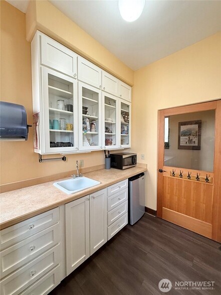 More Photos Of 214 Pine Street St, Okanogan Office For Sale