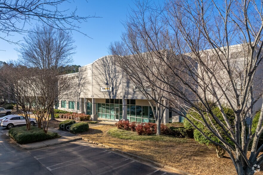 More Photos Of 300 Townpark Dr NW, Kennesaw Distribution For Lease