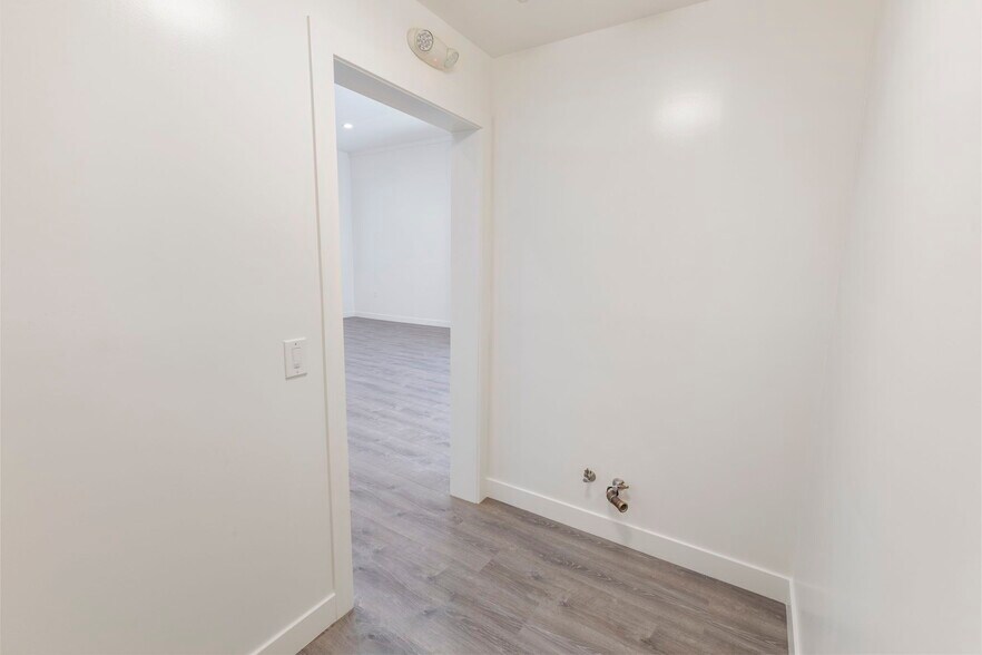 More Photos Of 1112 Howard St, San Francisco Warehouse For Lease