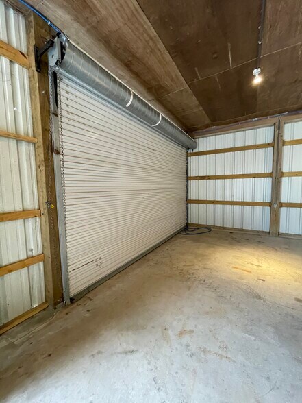 More Photos Of 131 Cora St, Freeport Warehouse For Sale