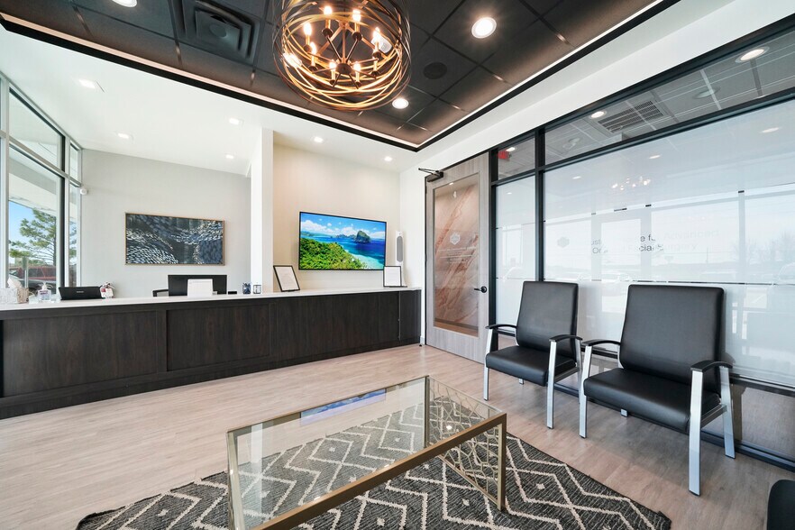 More Photos Of 21800 Katy Fwy, Katy Office For Lease