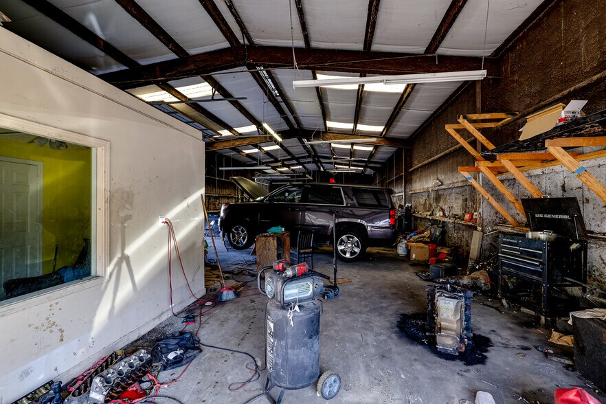 More Photos Of 1401 Pine St, Monroe Industrial For Sale