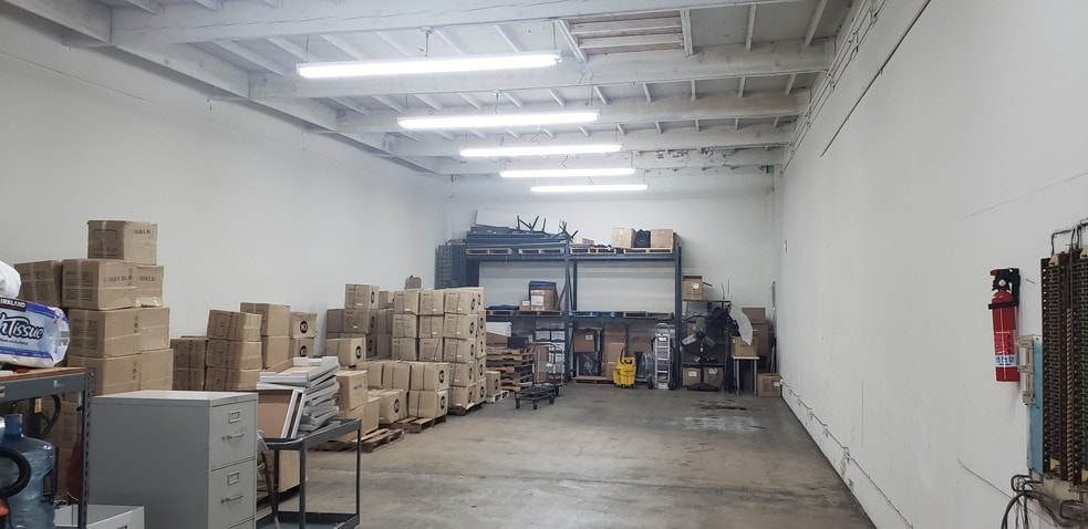 More Photos Of 220-230 W Florence Ave, Inglewood Manufacturing For Lease