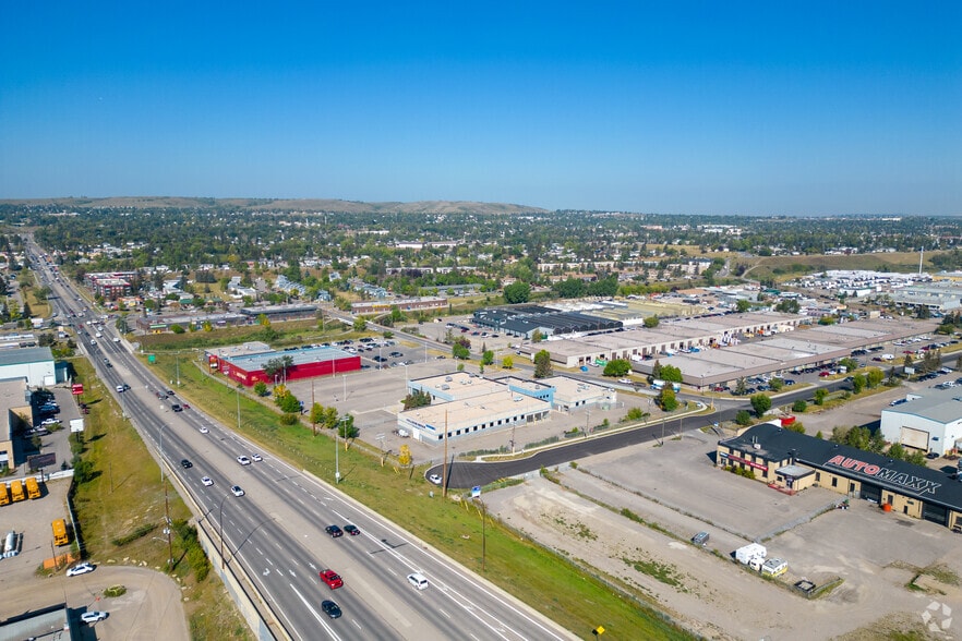 More Photos Of 665 Goddard Ave NE, Calgary Auto Dealership For Lease