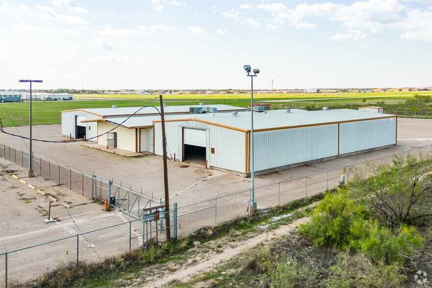 More Photos Of 605 E Yukon Rd, Odessa Warehouse For Lease