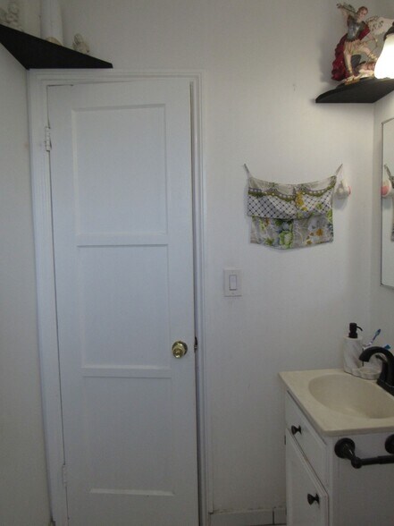 More Photos Of 451 S Breed St, Los Angeles Apartments For Sale