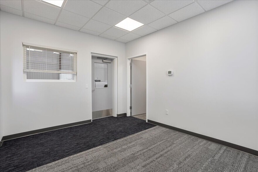 More Photos Of Mckinney Drive, Cheyenne Manufacturing For Lease