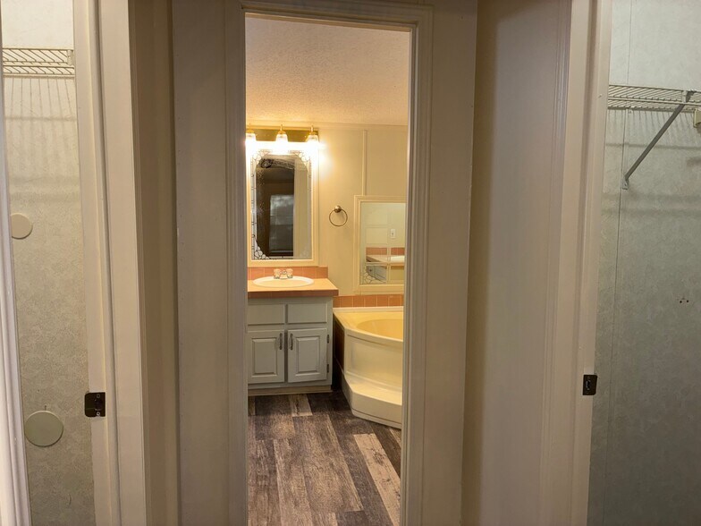More Photos Of 382 County Road 4450, Kempner Manufactured Housing Mobile Home Park For Sale
