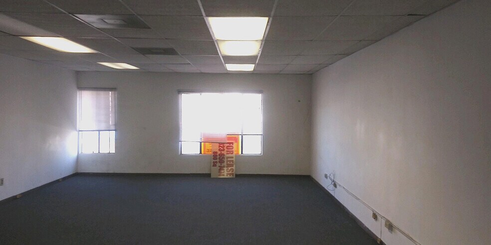 More Photos Of 2414 N Broadway, Los Angeles Loft Creative Space For Lease