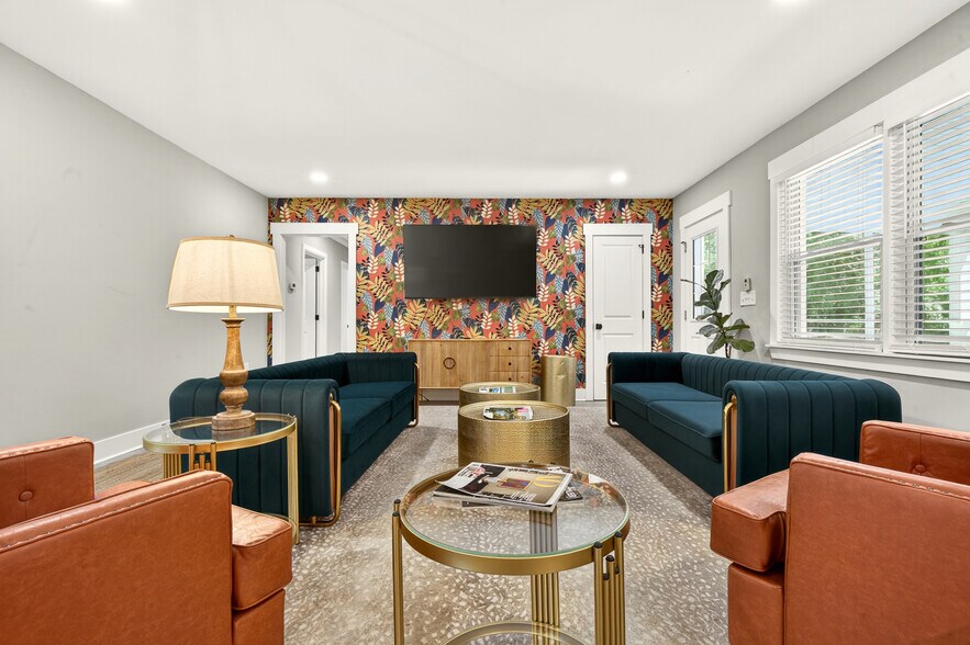 More Photos Of 1120 Central Ave, Summerville Office For Sale