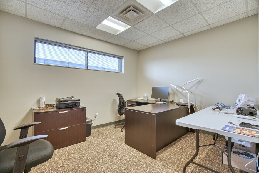 More Photos Of 1110 Boston Ave, Longmont Research And Development For Lease