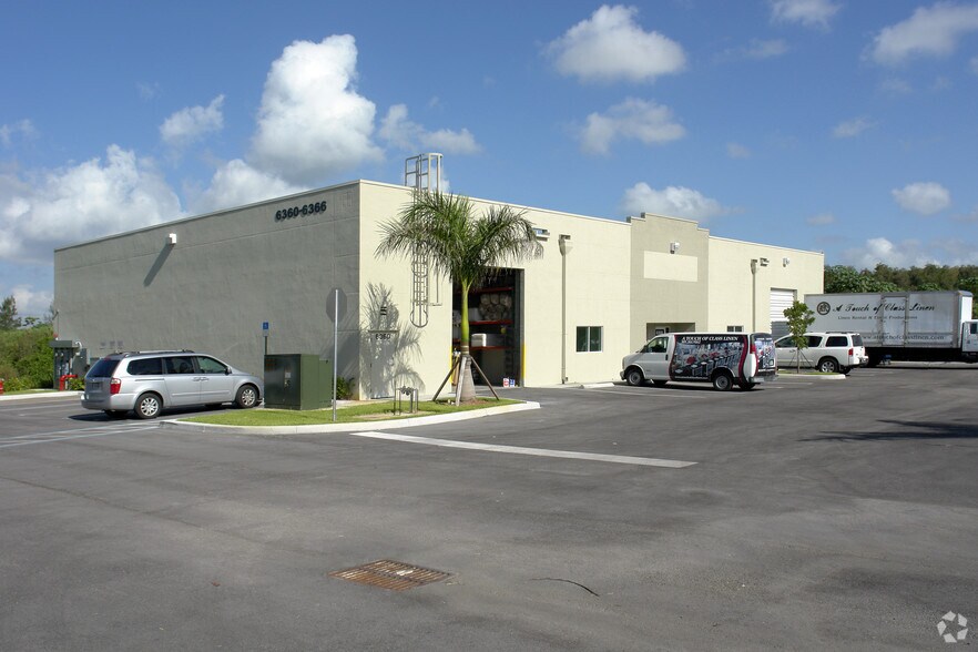 More Photos Of 6360 NW 99th Ave, Doral Warehouse For Lease