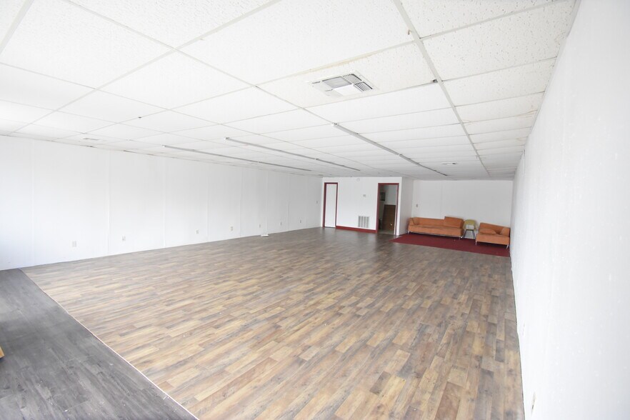 More Photos Of 406 Verhalen Rd, Alvin Storefront Retail Office For Lease