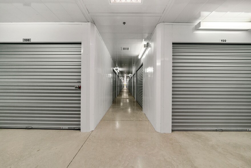 More Photos Of 5141 Cromwell Dr, Kyle Self Storage For Lease