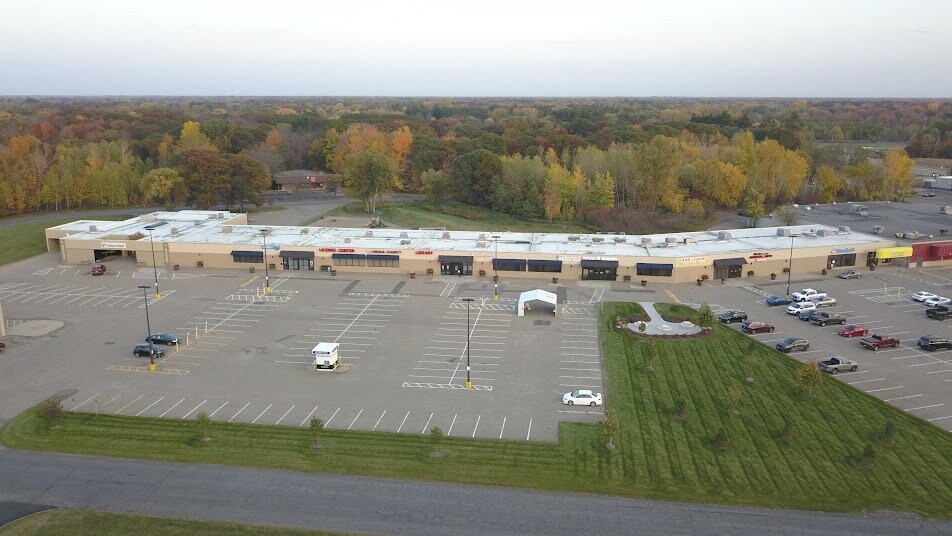 More Photos Of 17565 Central Ave NE, Ham Lake General Retail For Lease