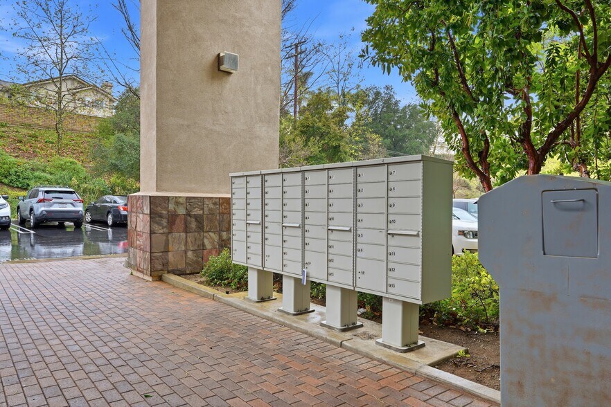 More Photos Of 1000 Newbury Rd, Thousand Oaks Medical For Sale