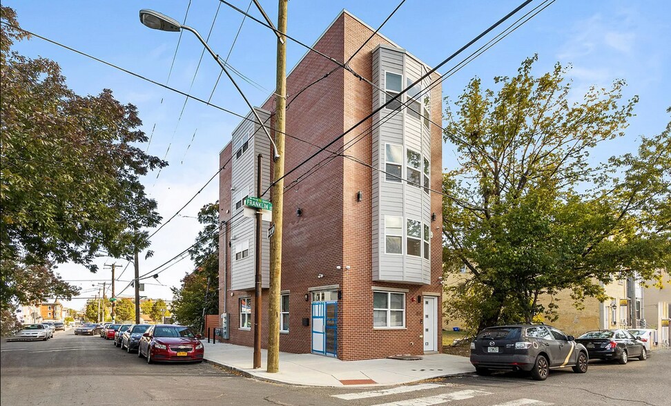 More Photos Of 1551 N Franklin St, Philadelphia Office For Lease