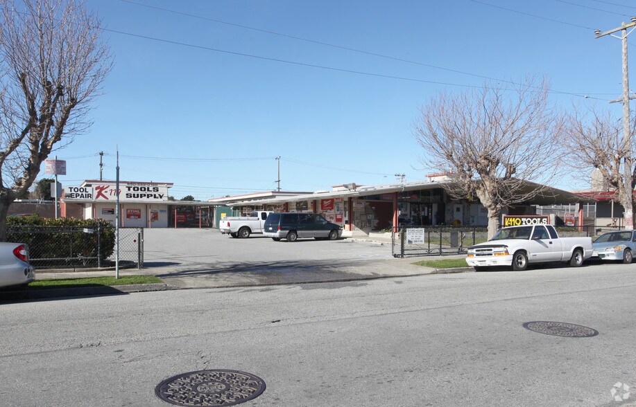 Primary Photo Of 925 San Mateo Ave, San Bruno Showroom For Lease