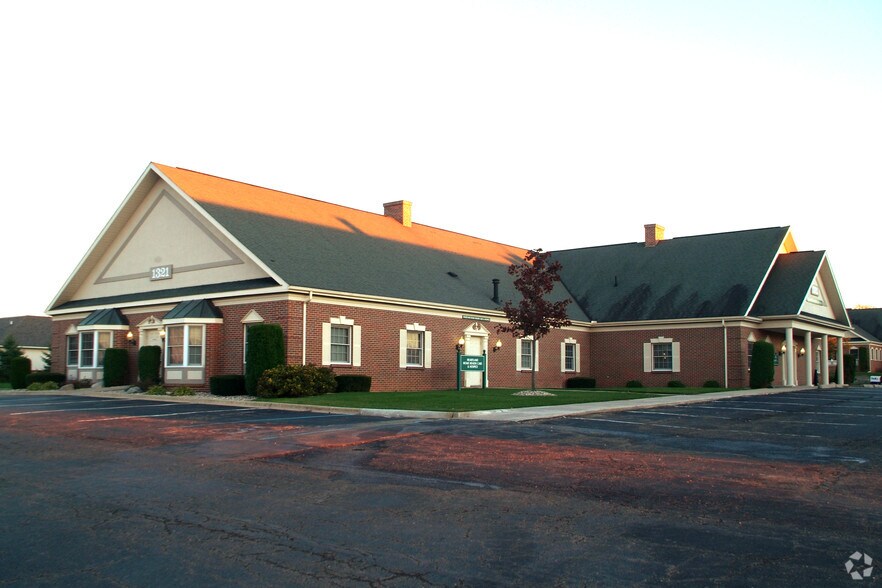 More Photos Of 1321 S Linden Rd, Flint Medical For Lease
